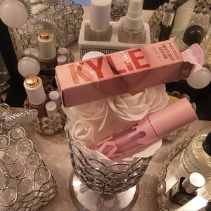Kylie Cosmetics High Gloss Lipgloss in shade: Daddys Girl (New in Box)